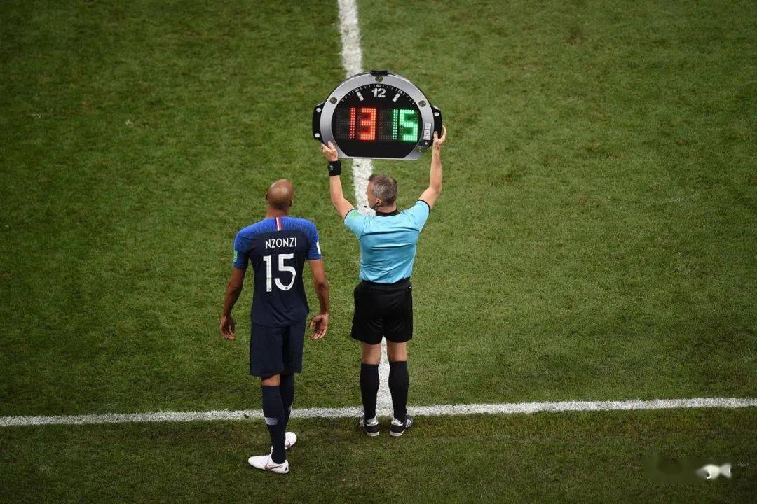 FB体育在线-俄罗斯足球联赛爆发疫情，导致多场比赛延期的简单介绍