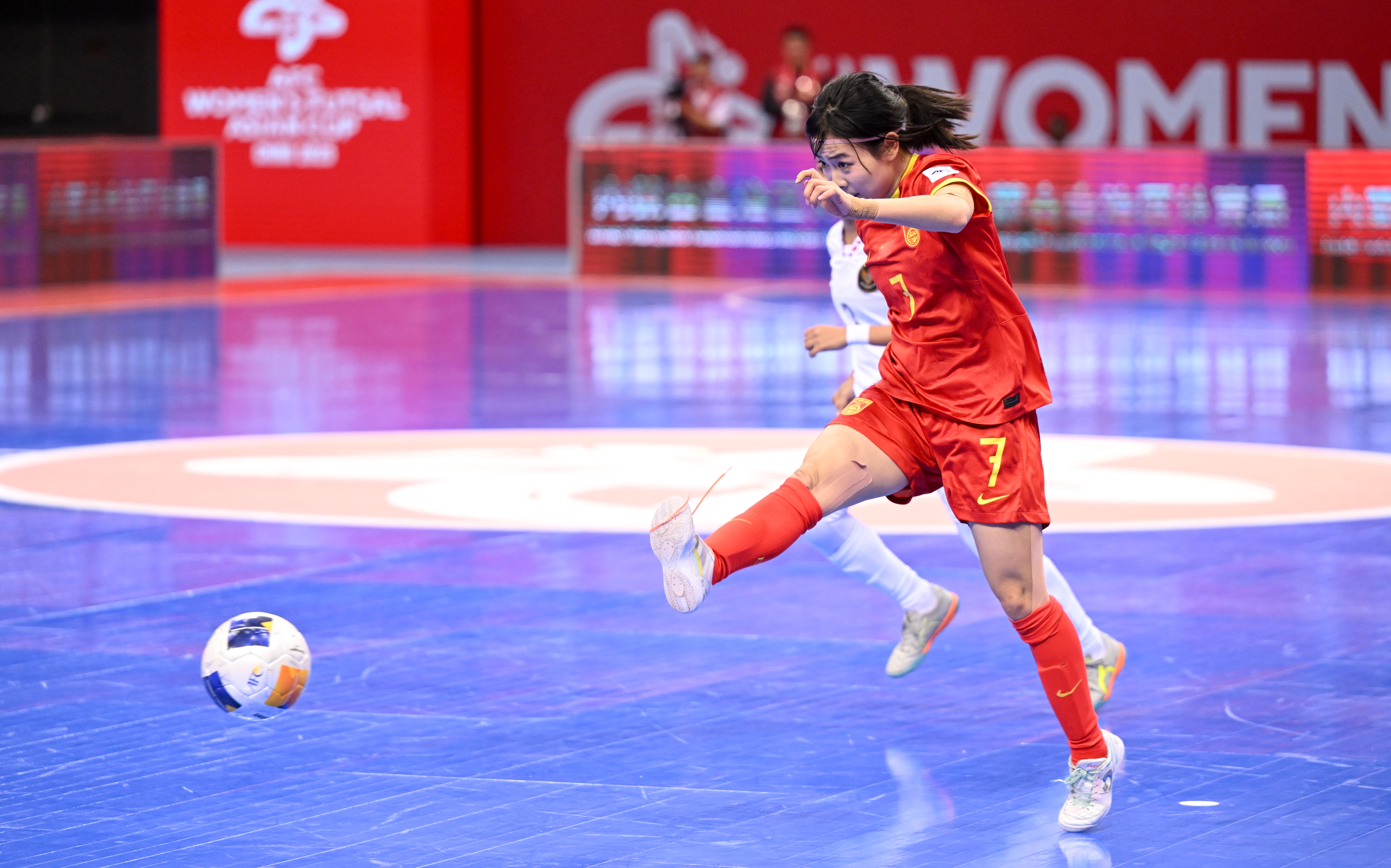 中国女子足球队战胜实力强劲对手 中国女子足球队战胜实力强劲对手