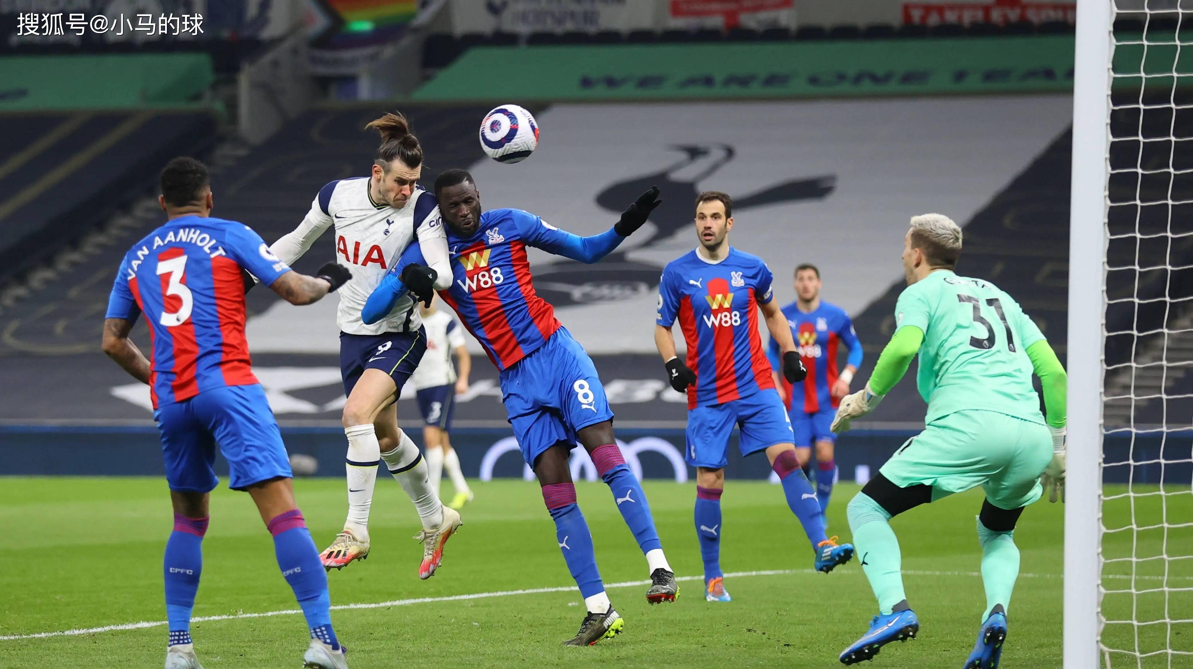 足球赛场上的搏杀,烽烟火爆拉开激烈对抗的序幕的简单介绍 足球赛场上的搏杀,烽烟火爆拉开激烈对抗的序幕的简单介绍