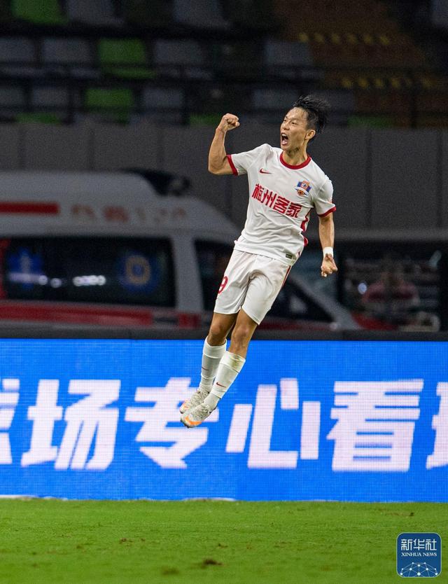 哈尔滨队在主场力克劲敌,球员赞誉教练团队的简单介绍 哈尔滨队在主场力克劲敌,球员赞誉教练团队的简单介绍