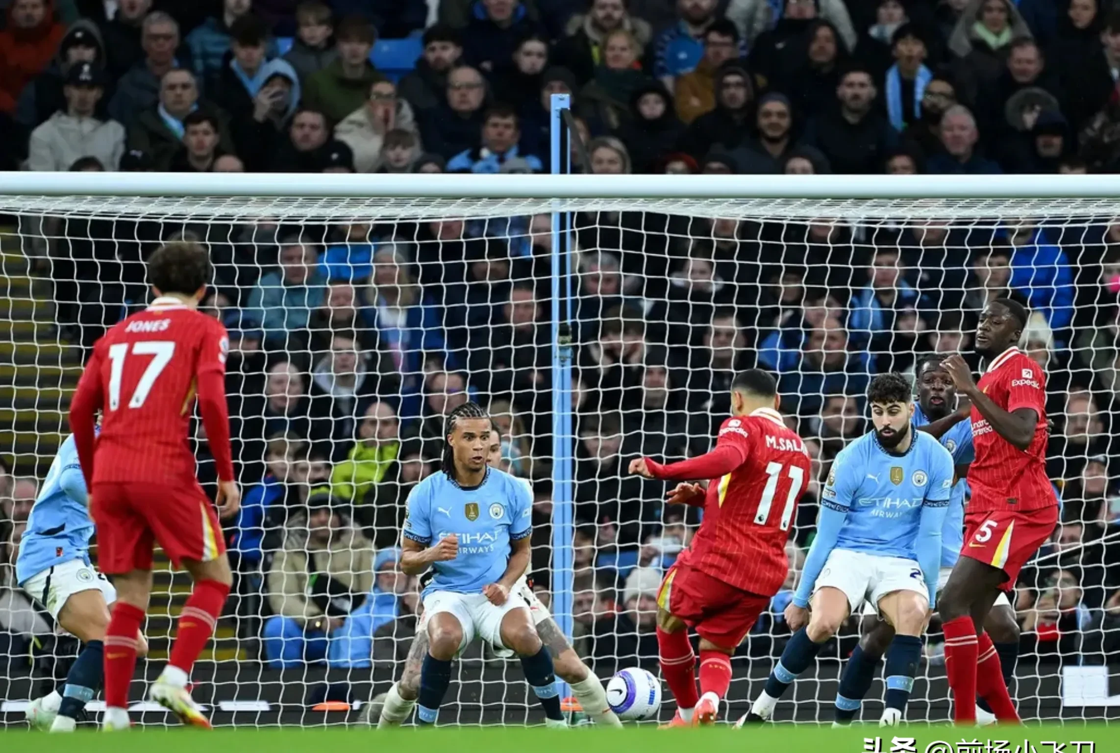 FB体育网页版-曼联在英超联赛中击败托特纳姆，迎来三连胜