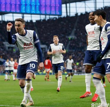 曼联在英超联赛中击败托特纳姆，迎来三连胜