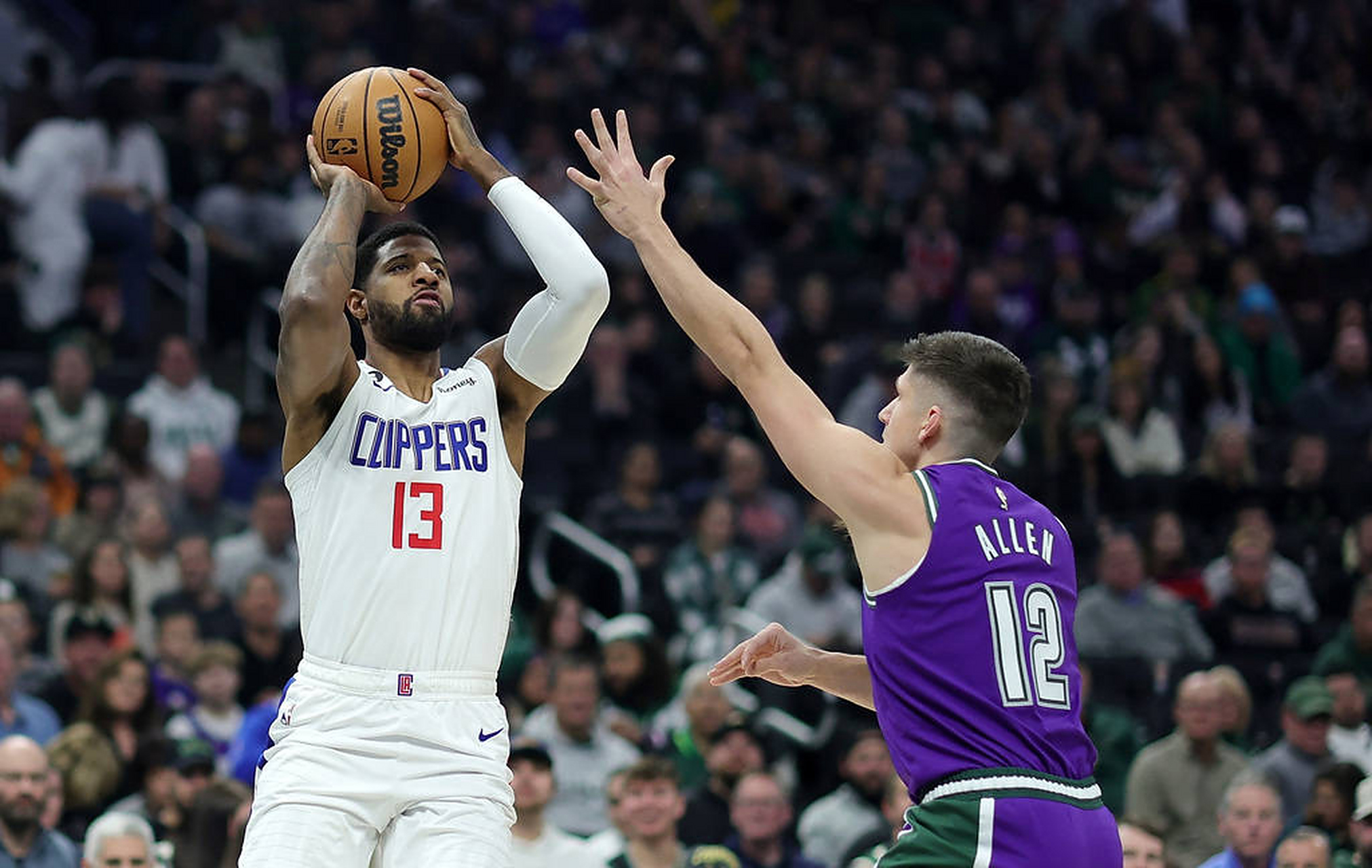 雄鹿大胜快船,字母哥砍下35+10 雄鹿大胜快船,字母哥砍下35+10