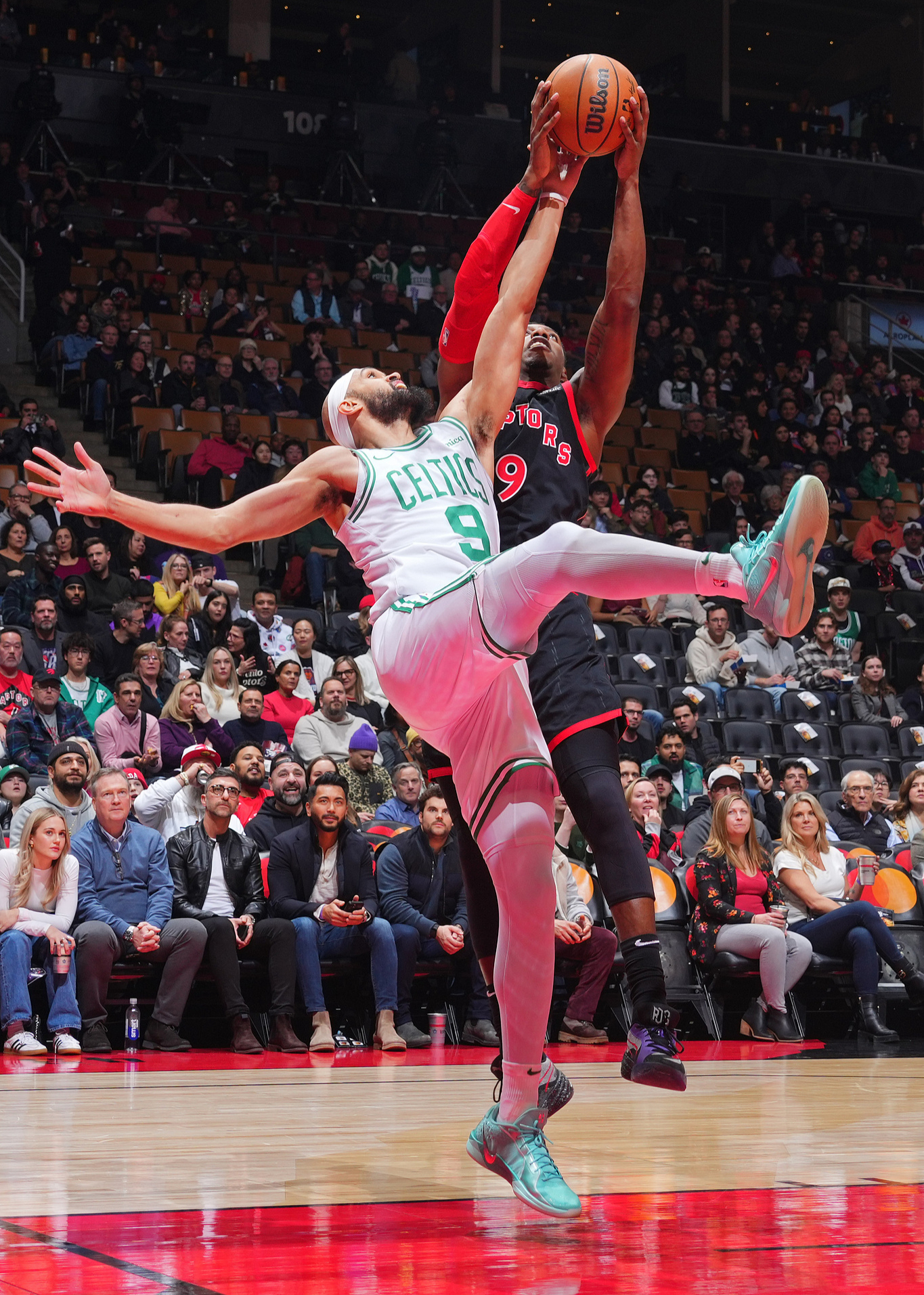 猛龙击败骑士，迎接季后赛