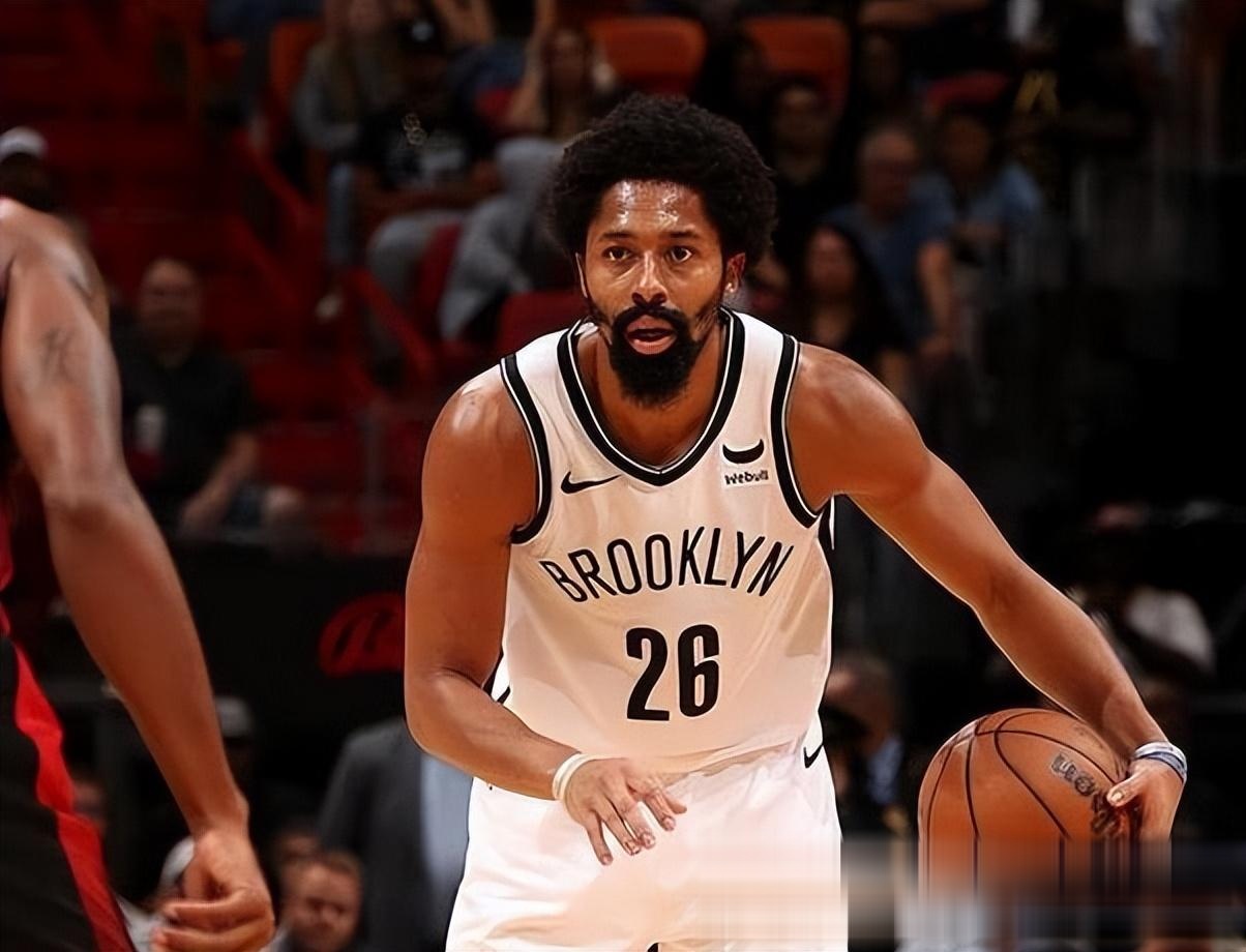 FBsports-篮网逆转雄鹿，豪取连胜