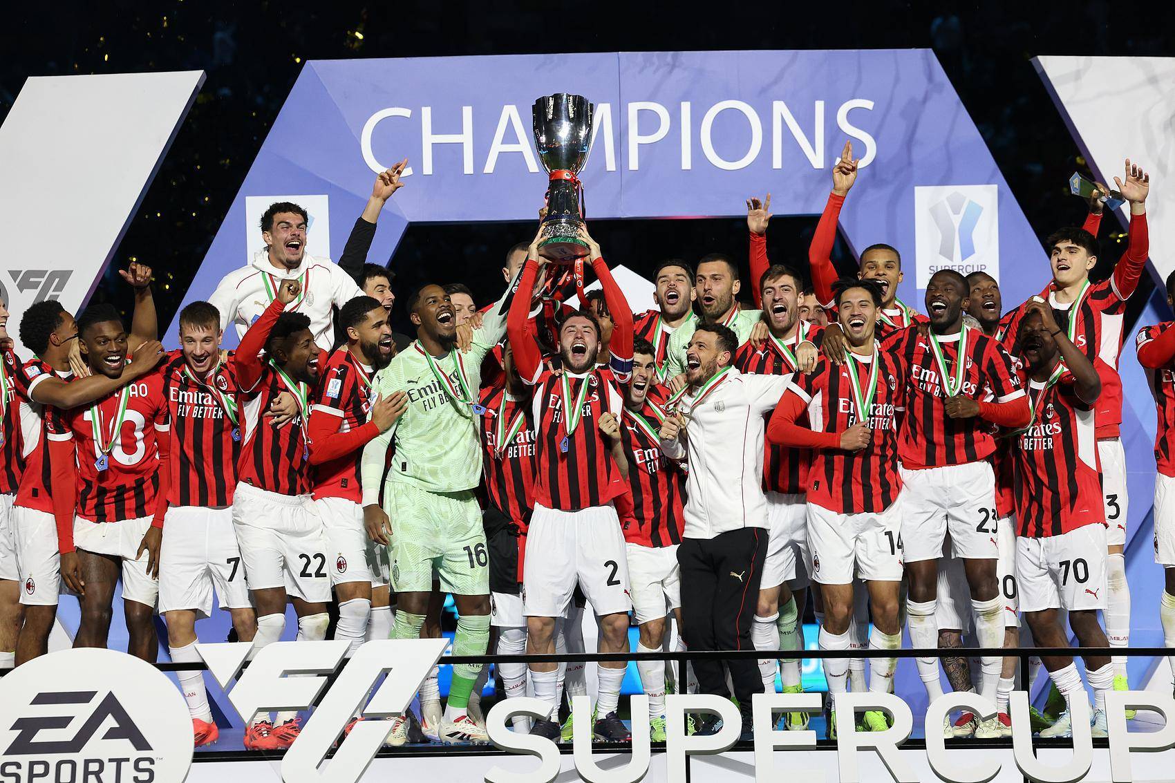 利物浦1-0战胜AC米兰,欧冠小组赛告捷 利物浦1-0战胜AC米兰,欧冠小组赛告捷