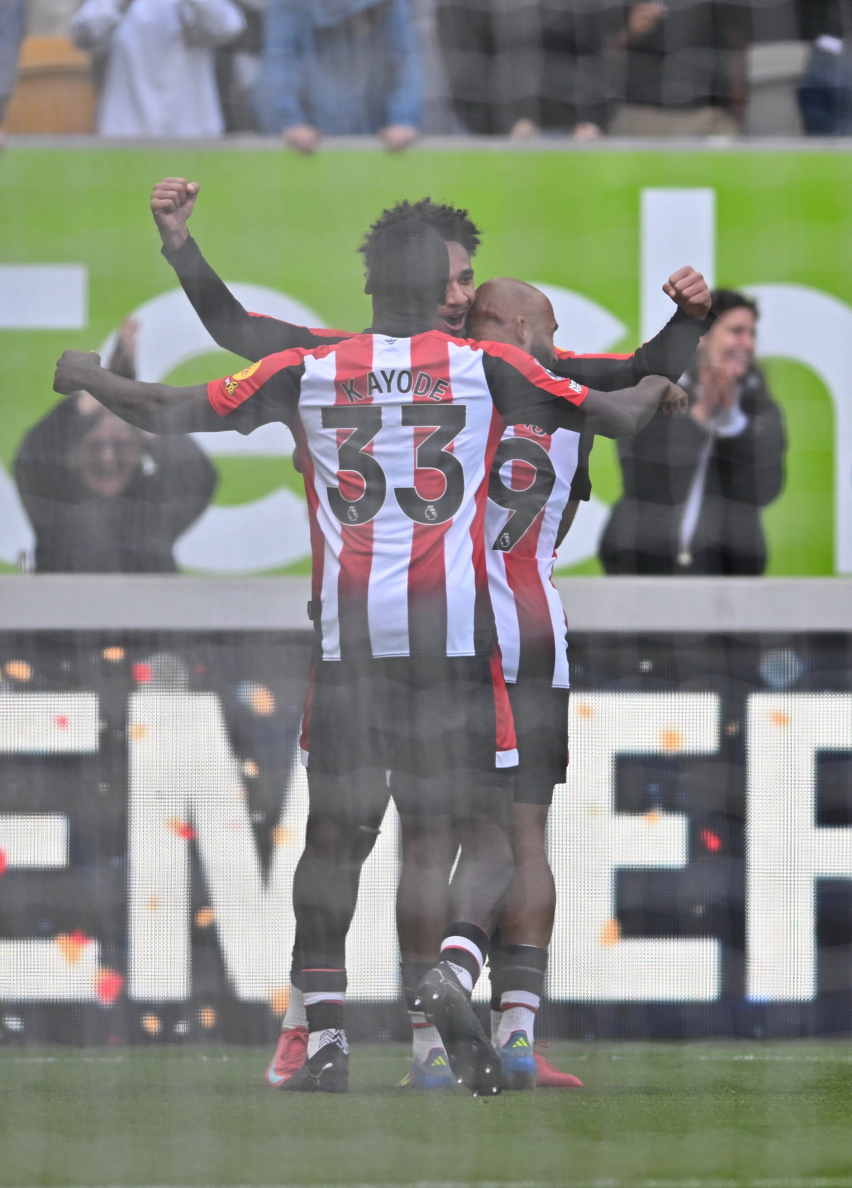 曼联连续六轮不败！埃弗顿1-3不敌红魔的简单介绍