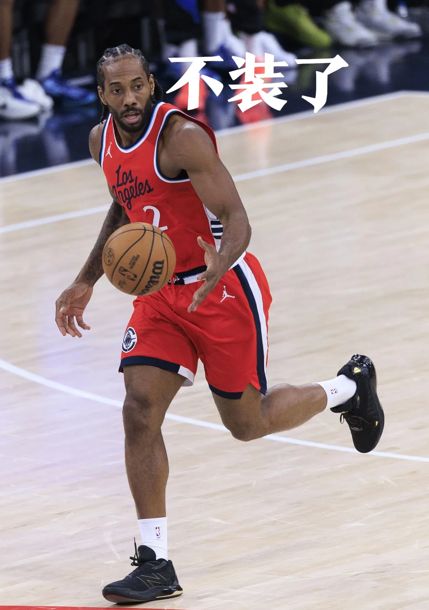 快船击败山猫,伦纳德关键封盖。 快船击败山猫,伦纳德关键封盖。