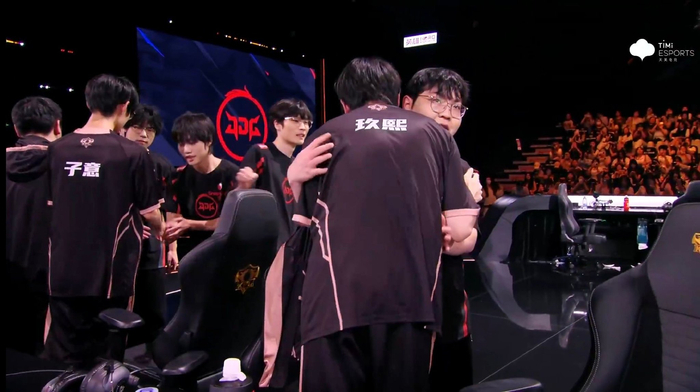 FNC绝杀C9,Inspired团战一打五鏖战多局淘汰赛,技惊四座的简单介绍 FNC绝杀C9,Inspired团战一打五鏖战多局淘汰赛,技惊四座的简单介绍