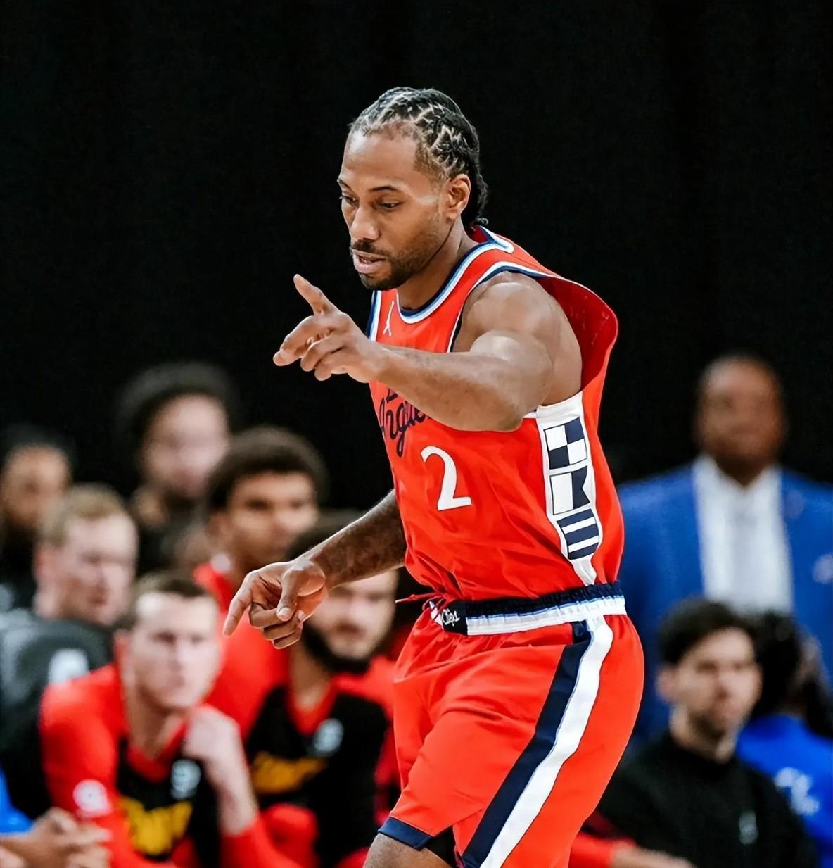 快船客场大胜鹈鹕，伦纳德贡献全面数据