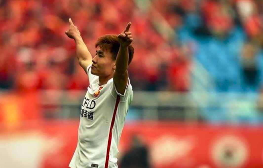 沙尔克主帅表态，誓言带领球队冲击前三